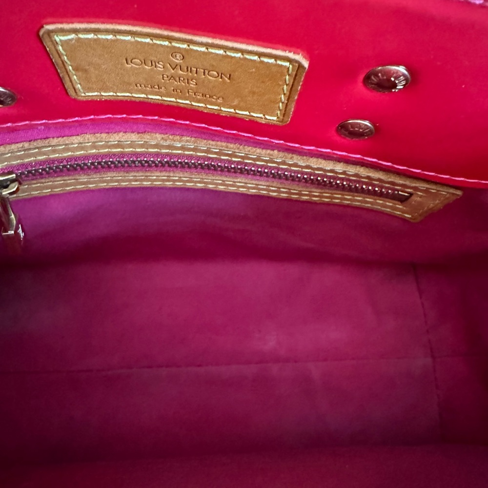 Louis Vuitton VERNIS Rose Pink READE PM Tote Pre-Loved - Picture 15 of 16